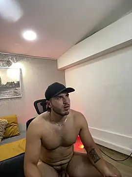noahstevenss XXX чат на живо