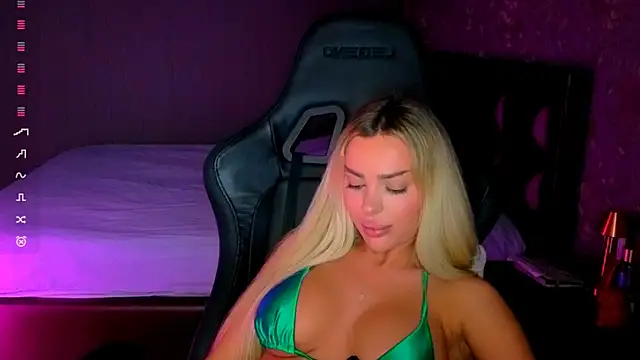 Chat +18 de Ayla__Demir ao vivo