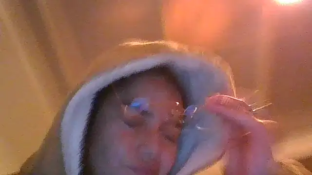 Demeter_1998's Live XXX Chat