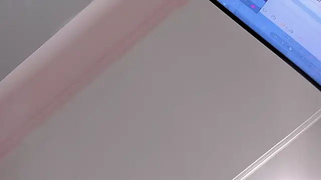 skysaenz's Live XXX Chat