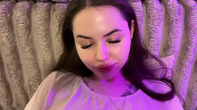 Chat +18 de AlmaryKim ao vivo