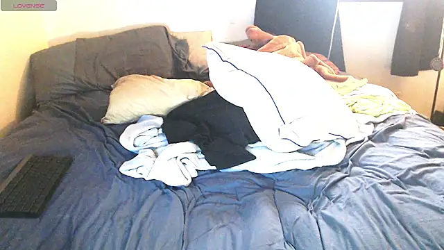 YoBleez's Live XXX Chat