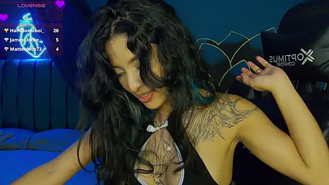 Chat +18 de nicole_monett ao vivo