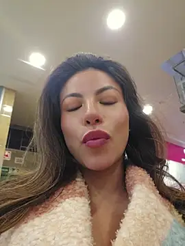 Karen_San_Miguel Pertunjukan Webcam