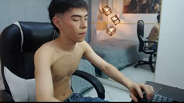 ash_kan Live XXX chat