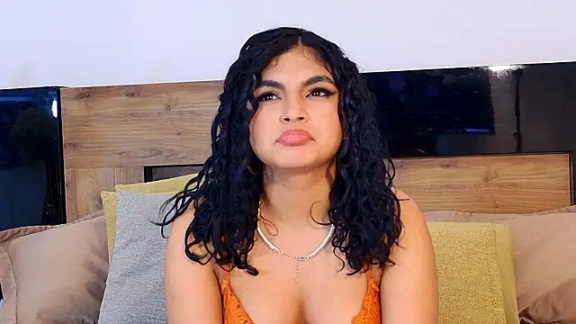 MelodyAlvarez Adlı Modelin Canlı XXX Sohbeti