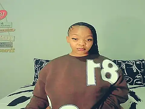 ebonyshy123 live XXX chat