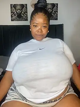 LunaCovenn Live XXX-chat