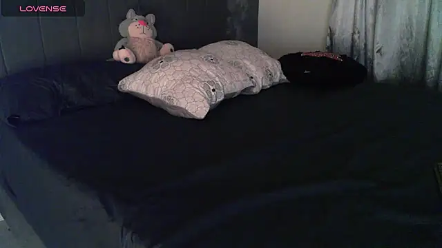 Sweet-Angie's Live XXX Chat