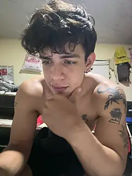 valdren_vylord Show Webcam