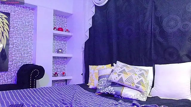 axell_stone_'s Live XXX Chat