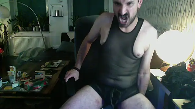 tomz0819 live XXX chat