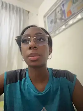 Chat +18 de AmyRoss_1 ao vivo