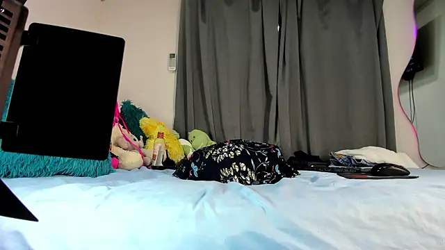 XXX chat uživo modela vennuss19
