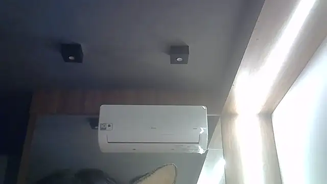 Chat XXX ao vivo de SkinnyKitten