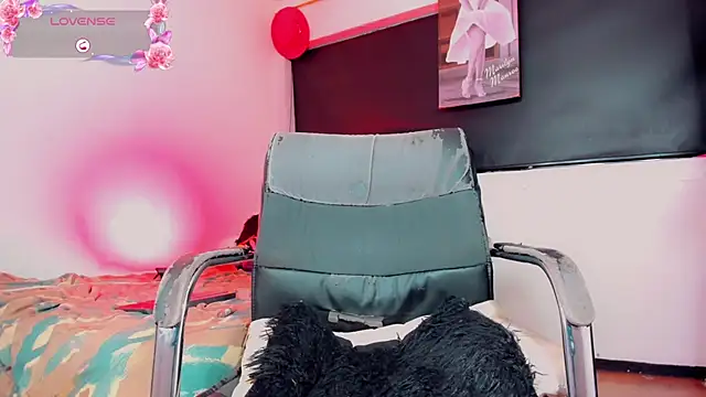 Kendall_hornyy Chat XXX live