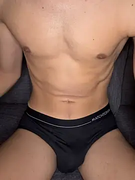 AdrianAfterDark Live XXX-chat