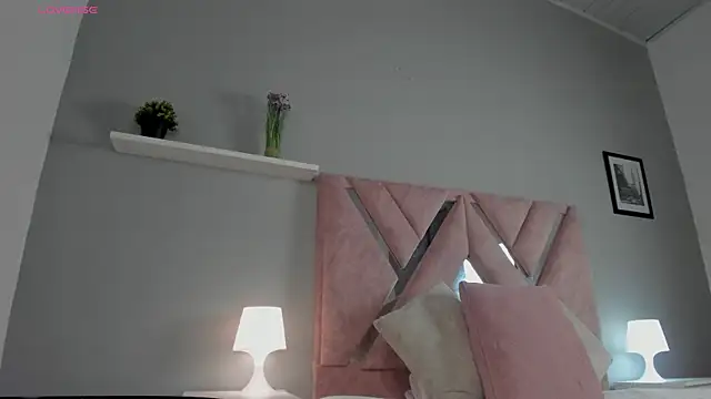 nova_silk XXX чат на живо