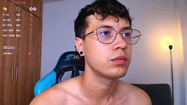 LeaneSeb live XXX chat
