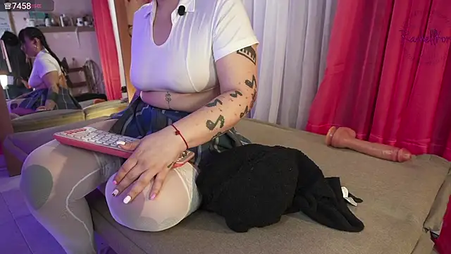 Rachellkors' Live XXX Chat