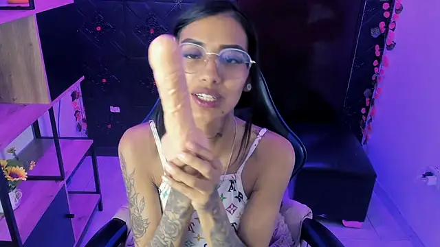 دردشة KarlaSlutSkinny__ الجنسية المباشرة