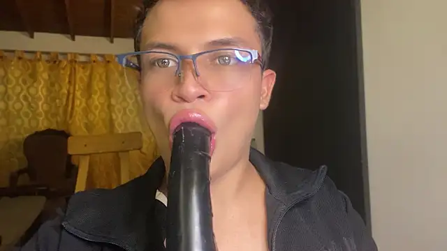 _Leo_Boy live XXX chat