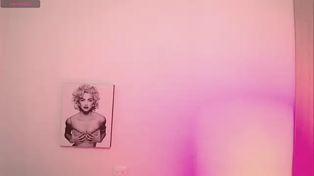 צ'אט XXX בשידור חי של Millie_bobby