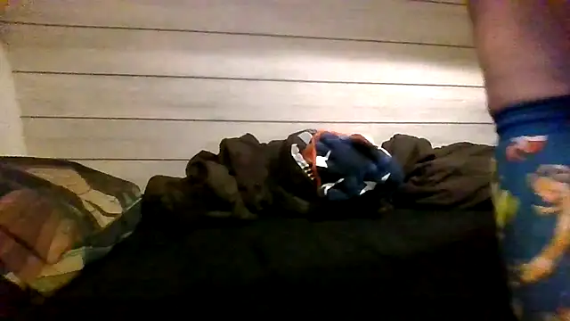 ThisGuy42o Show in webcam