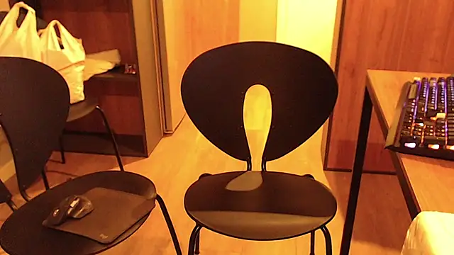 zeus-es@xh Chat XXX live