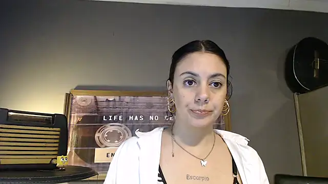 Chat +18 de Mickyta ao vivo
