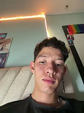 heyy_noah11 Chat XXX in diretta