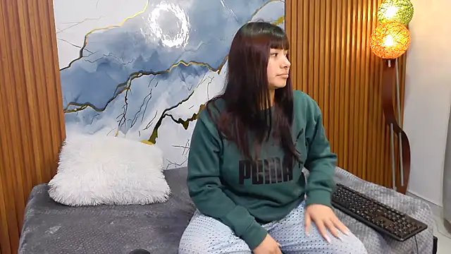 Chat +18 de Zulema_R1 ao vivo