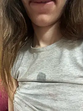 Chat +18 de Labelleamira ao vivo