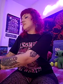 Sarah-Stoner Show in webcam