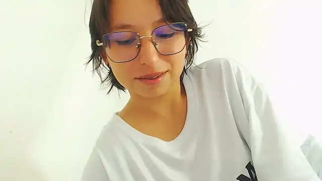 Chat +18 de Klaret_Toy ao vivo