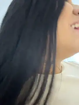 Chat +18 de Salo_Angel__ ao vivo