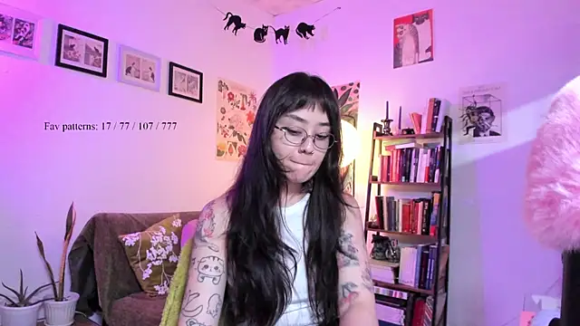 _Insomnia__'s Live XXX Chat