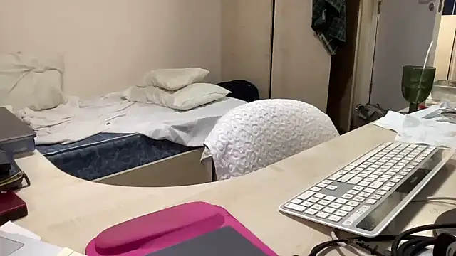coach-karl's Live XXX Chat
