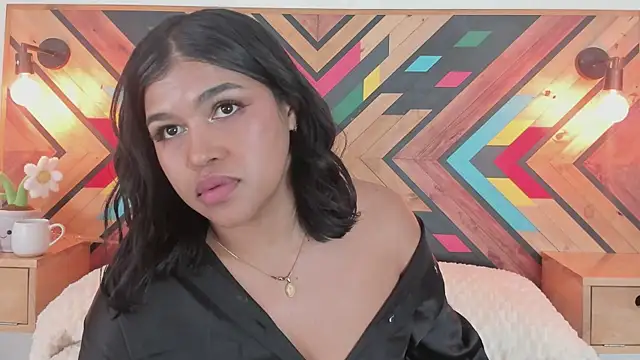 NaiirobiSwan – Live XXX-chat