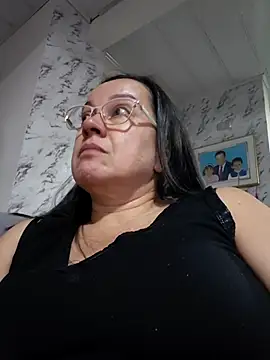 Chat +18 de Sonialorens_ ao vivo