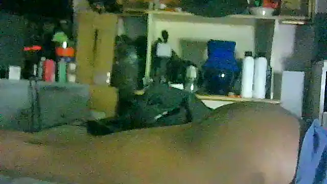 CR3M3_FIR3's Live XXX Chat