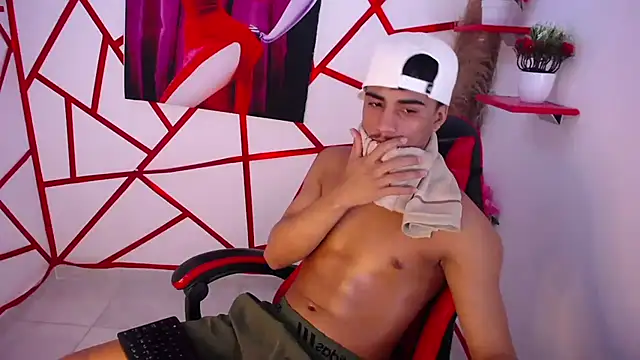 oliver-parker's Live XXX Chat