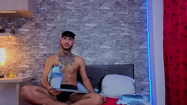 Show de TheimperialBoys77 na webcam
