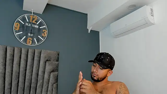 Robin_Rief élő XXX-chatje