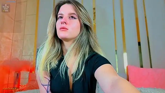 Daryana_Gray Adlı Modelin Canlı XXX Sohbeti