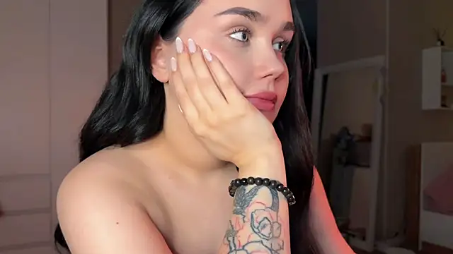 Czat XXX na żywo – lola_raze
