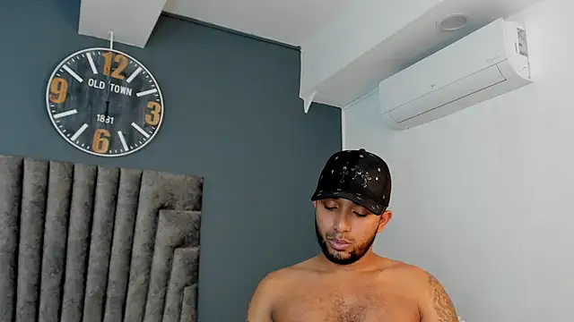 Robin_Rief's Live XXX Chat