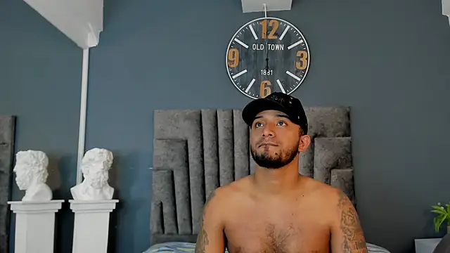 Chat +18 de Robin_Rief ao vivo