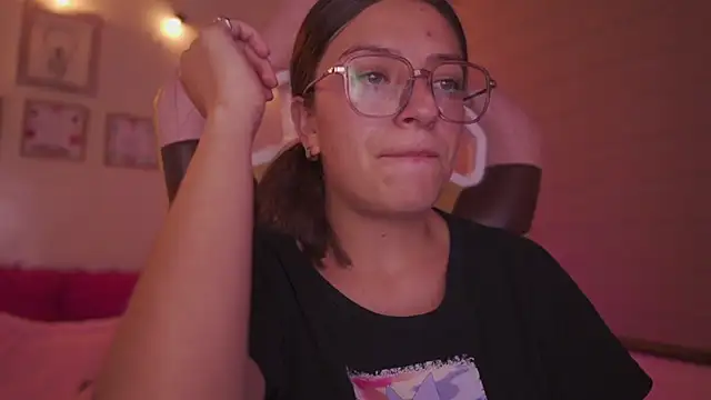 צ'אט XXX בשידור חי של milly_kenner
