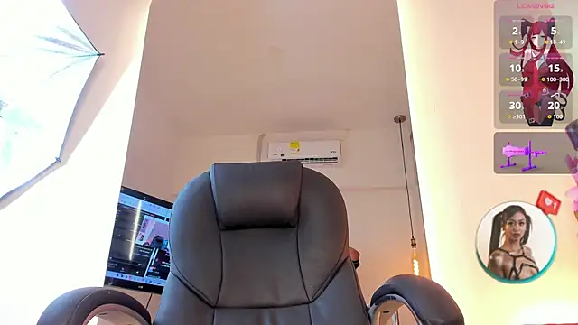 XXX chat uživo modela Juliett_Adams_